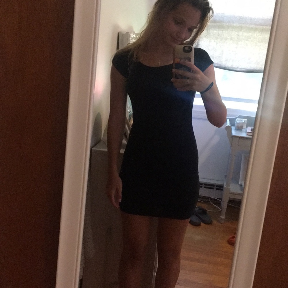 Black simple dress